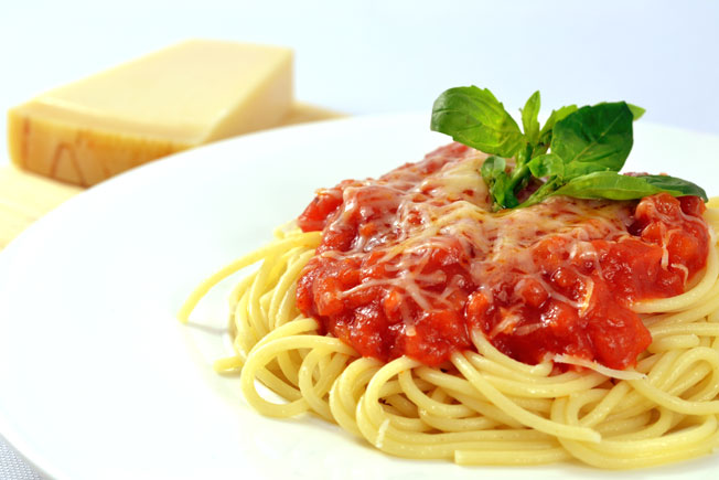 Espaguetis a la napolitana | Sabores de hoy